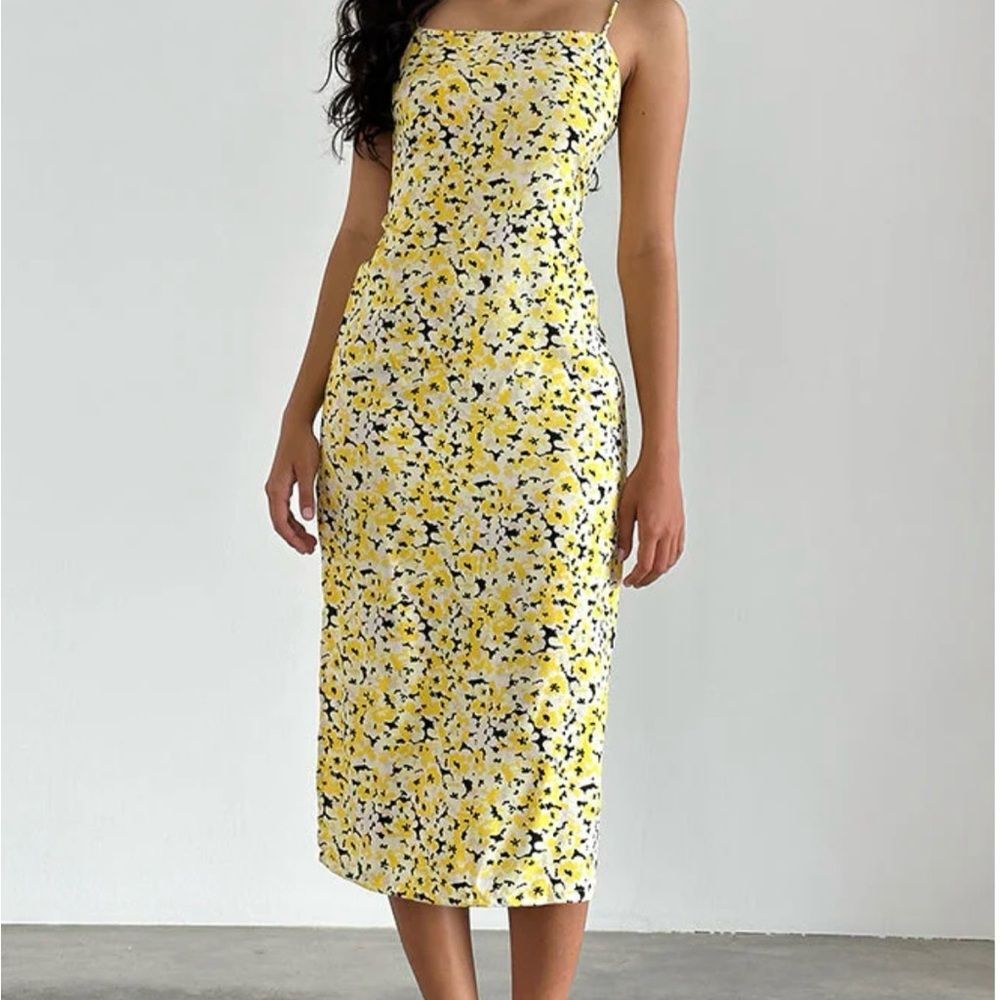 NWT Motel Sundress Lace up back Nosita Midi Dress In Sunflower Pop Yellow Small